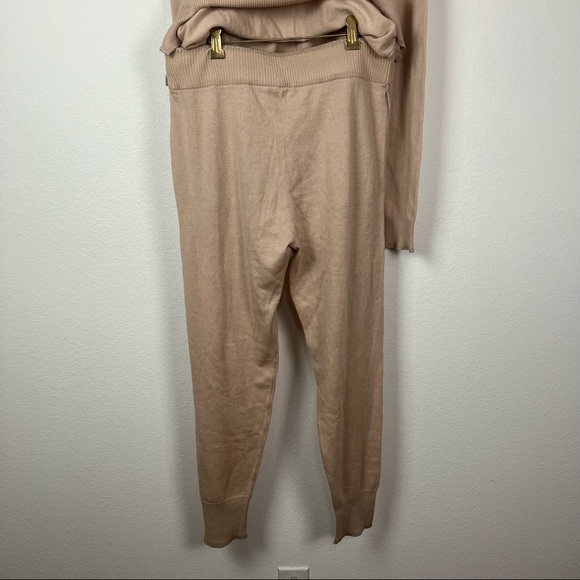 Morgan Lane Pajamas Charlee Hayley 2-Piece Set Size Medium Latte NWT - Picture 11 of 14